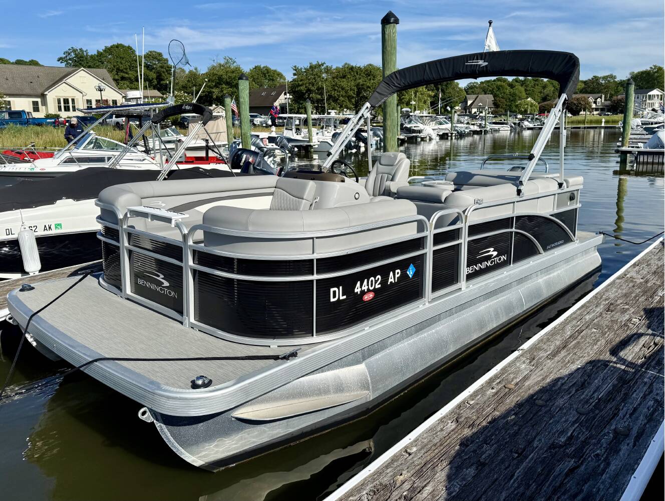 A photo of this 2023 Bennington 20 Svl