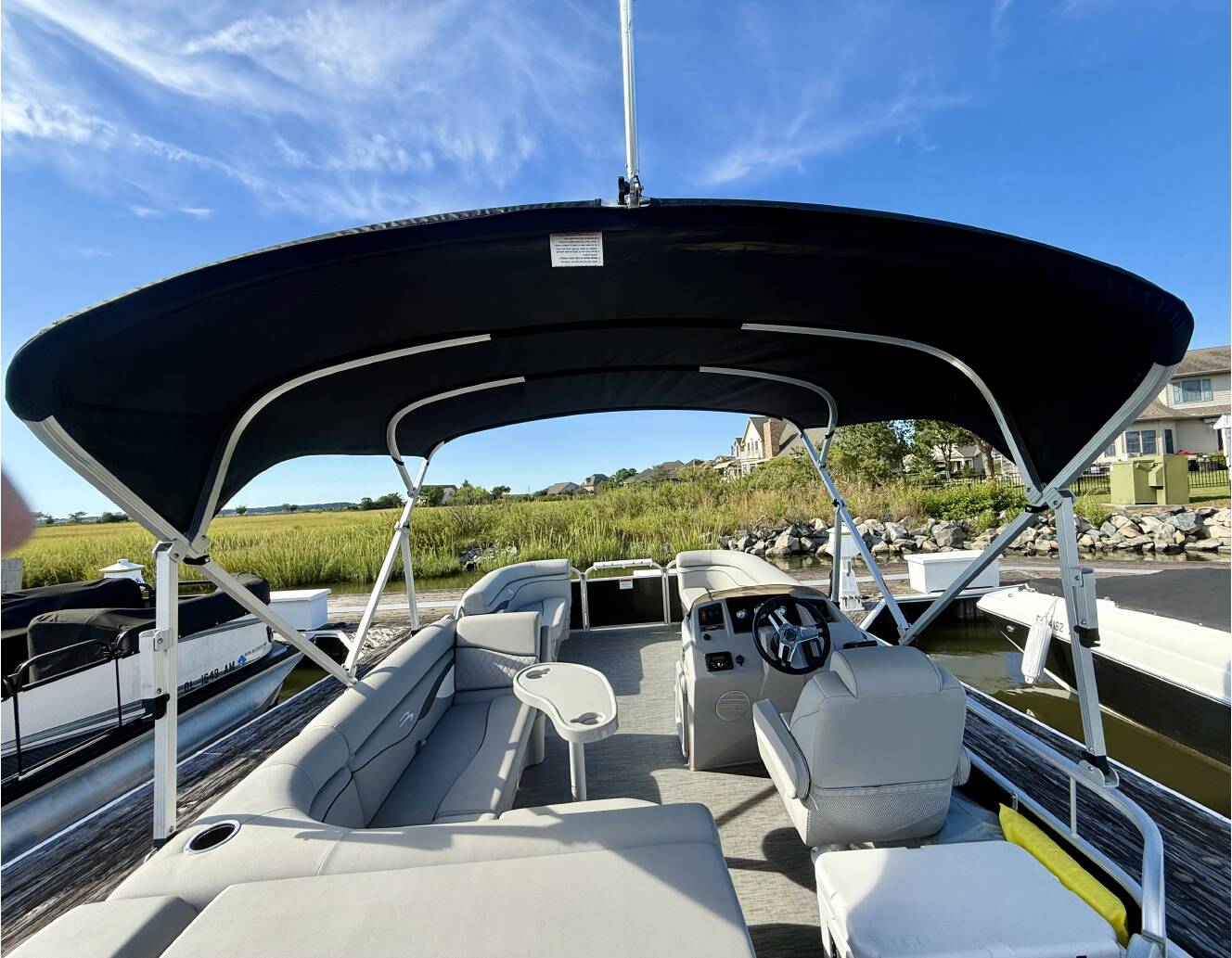 A photo of this 2023 Bennington 20 Svl