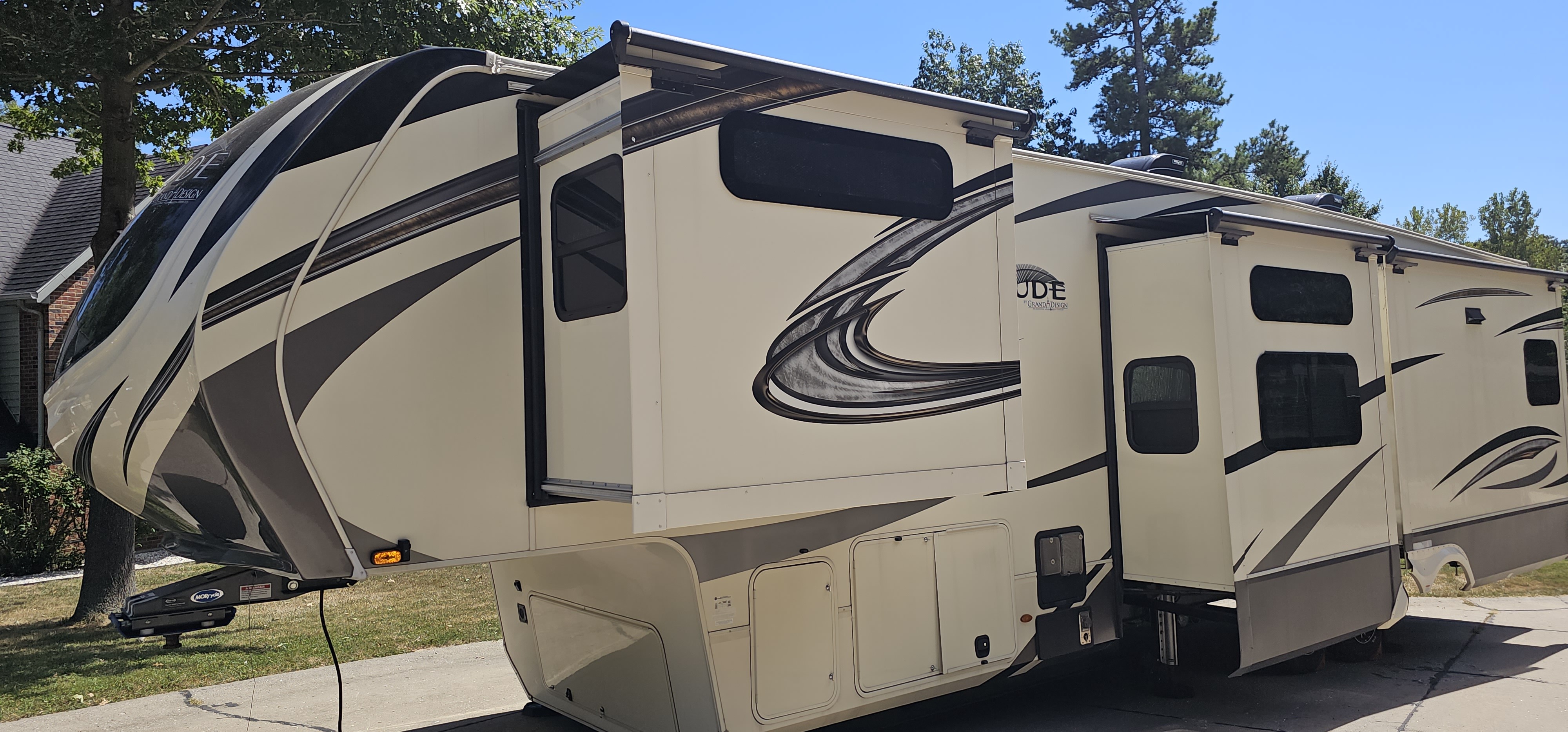2021 Grand Design Solitude 378MBS-R RV