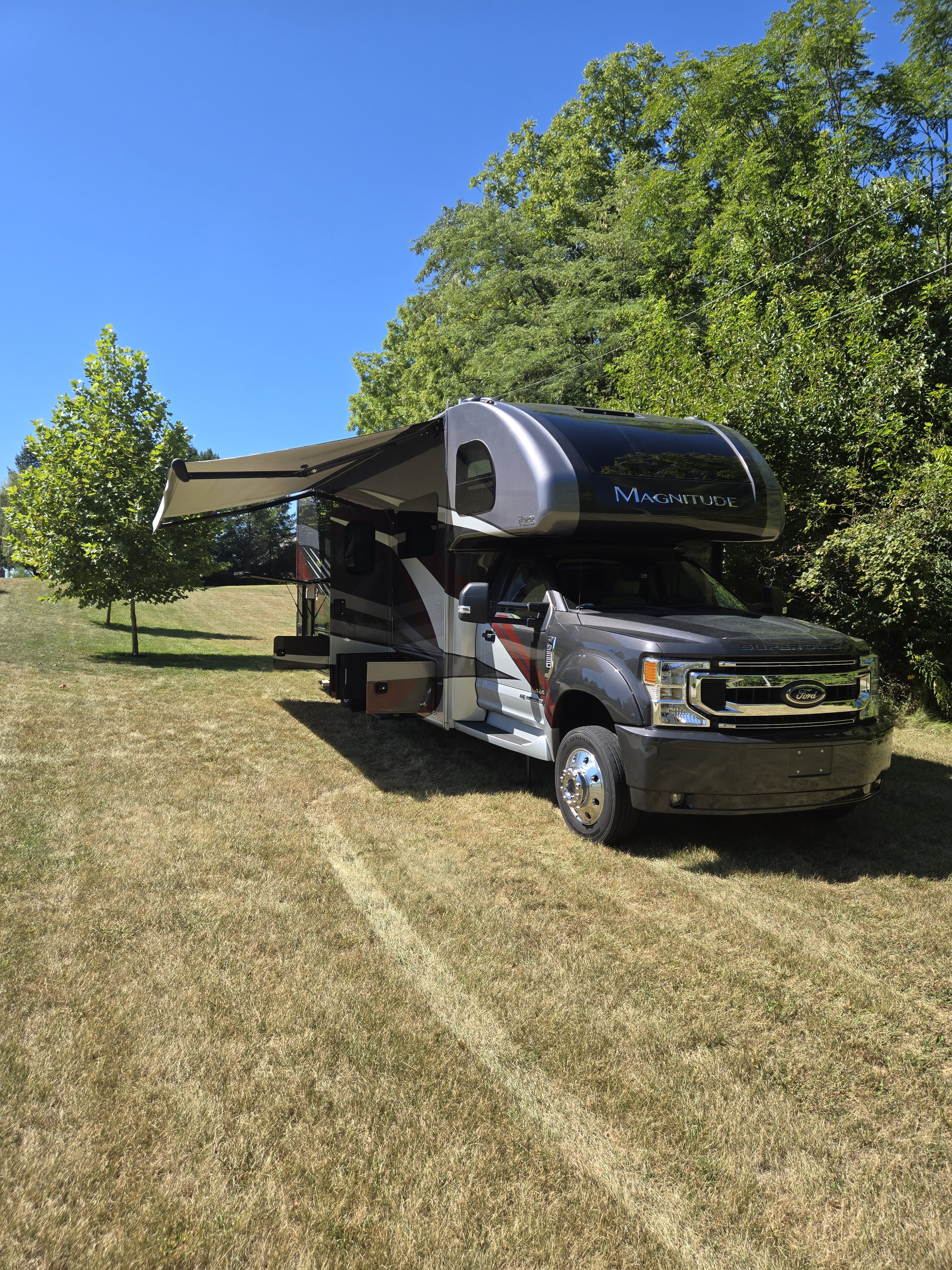 2021 Thor Motor Coach Magnitude Super C RB34 in piqua OH
