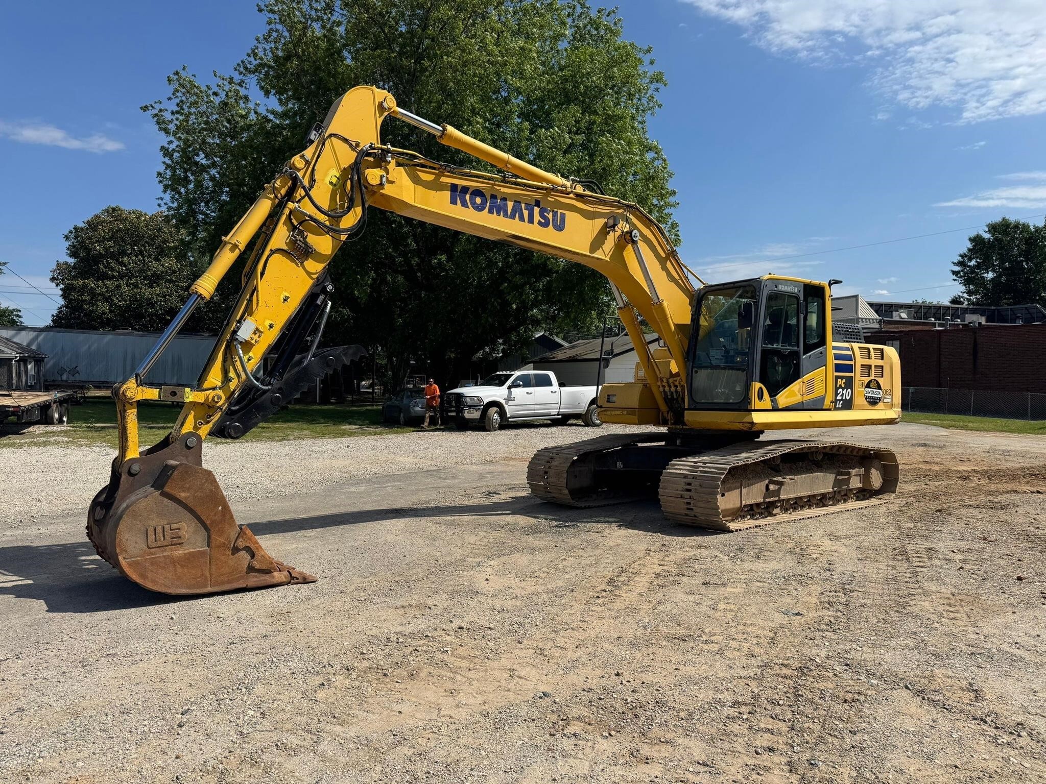 Komatsu PC210LC-11 Equipment For Sale - Komatsu PC210LC-11