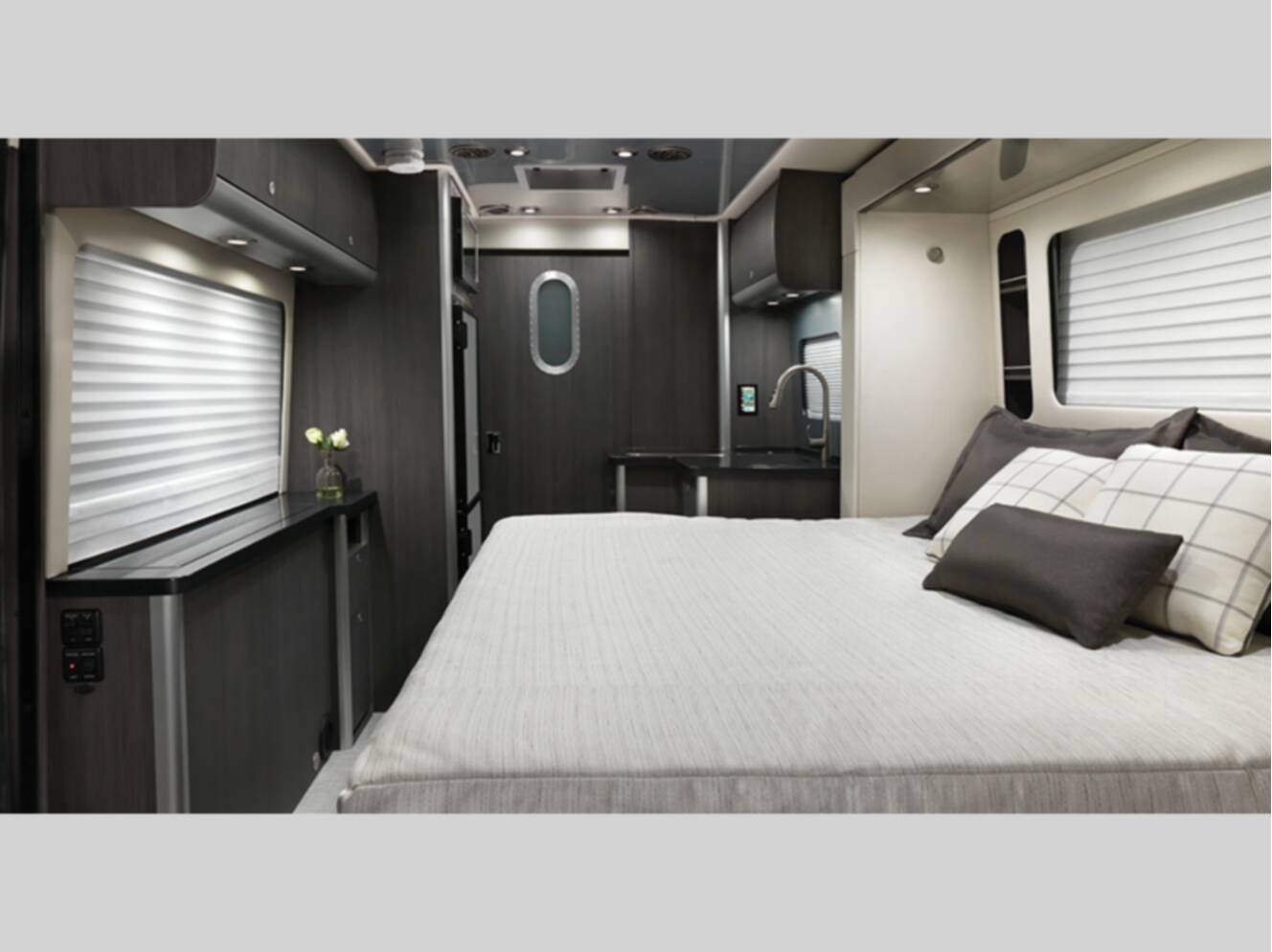 A photo of this 2026 Airstream Atlas Murphy Suite