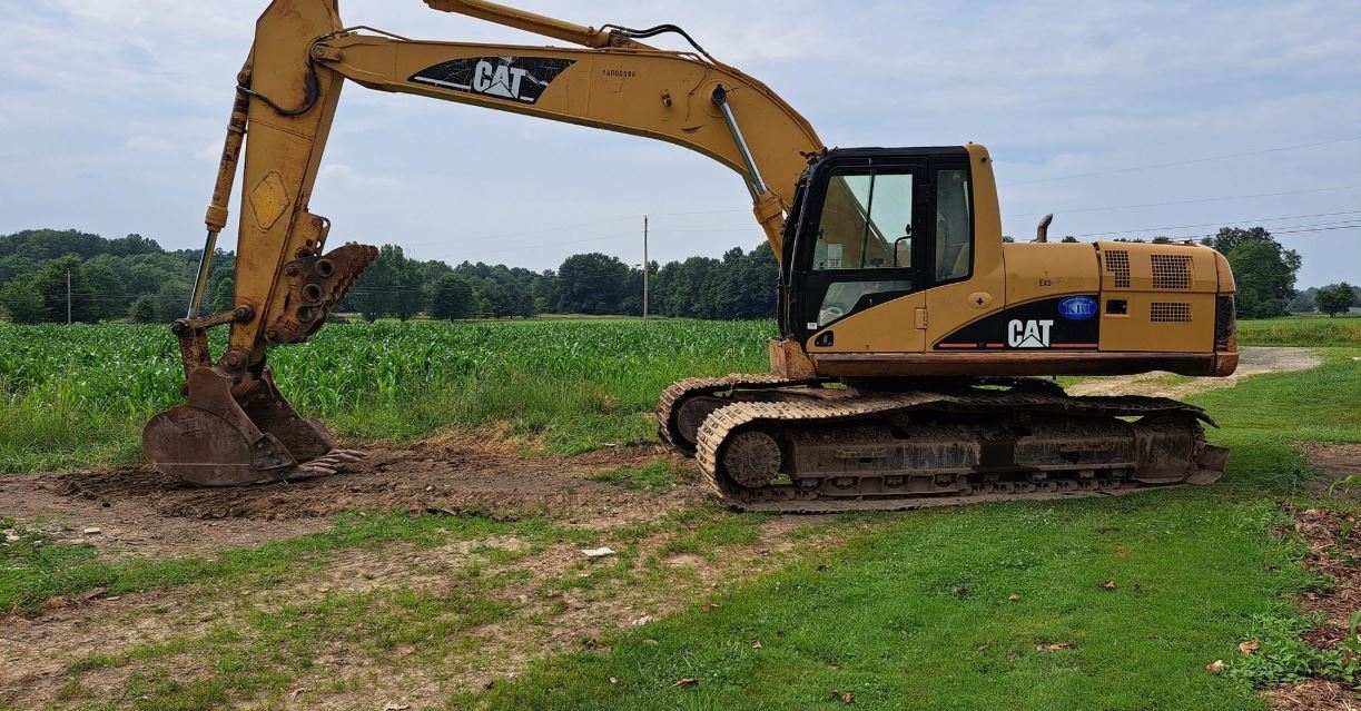 2006 CATERPILLAR 320CL Excavator in Springboro, PA
