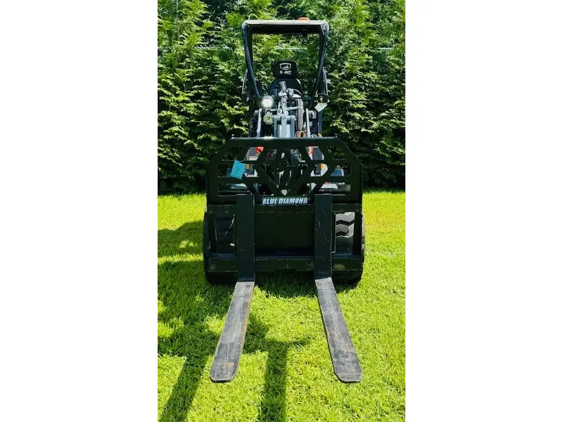 2022 GIANT G1500 HD