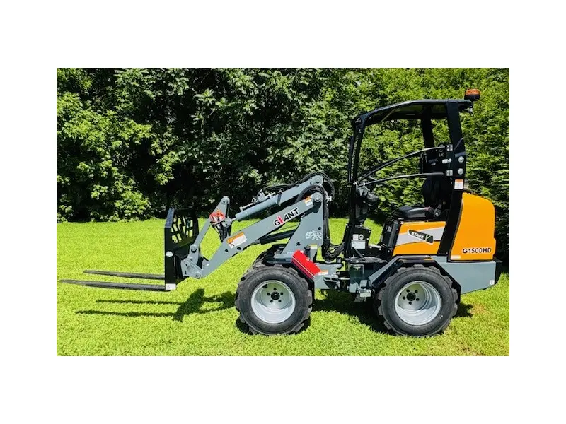 2022 GIANT G1500 HD