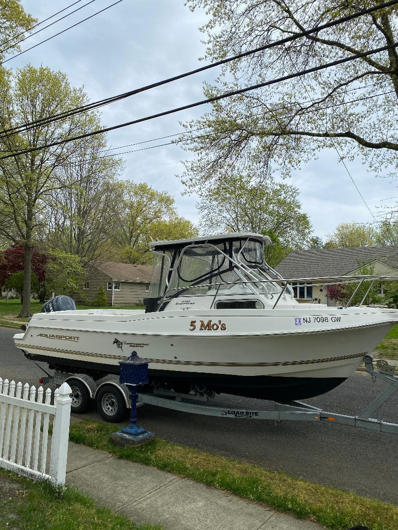 2004 Aquasport 250 Explorer in ocean NJ