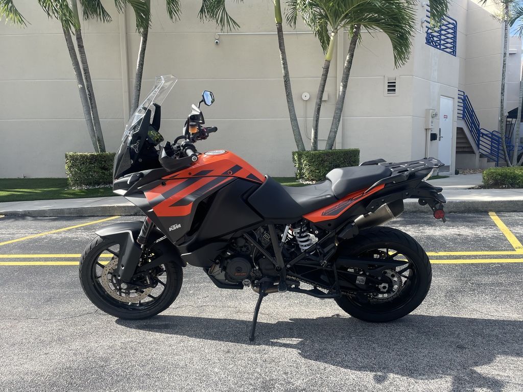 ０orange Riva Motorsports Pompano Beach in Deerfield Beach, Florida