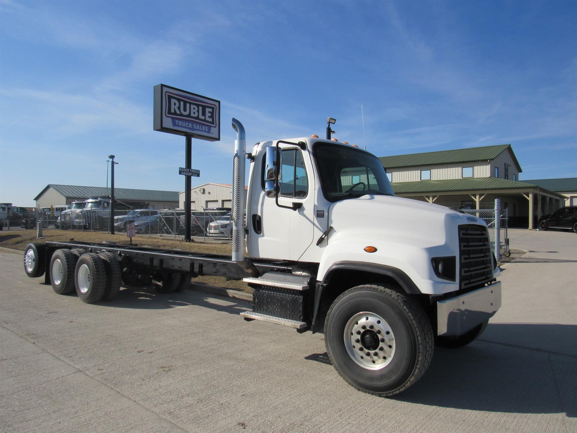 2013 FREIGHTLINER 114 SD in New Haven, IN