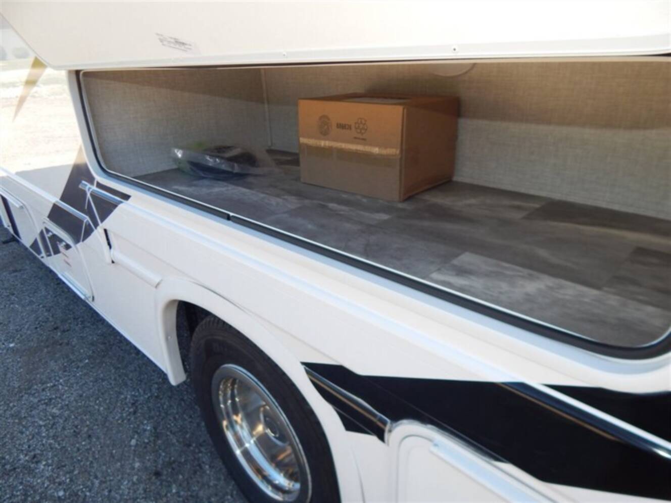 A photo of this 2022 Thor Quantum LC25