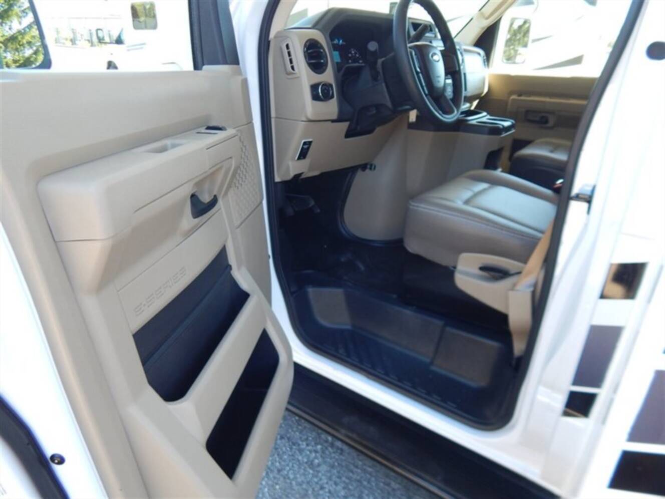A photo of this 2022 Thor Quantum LC25