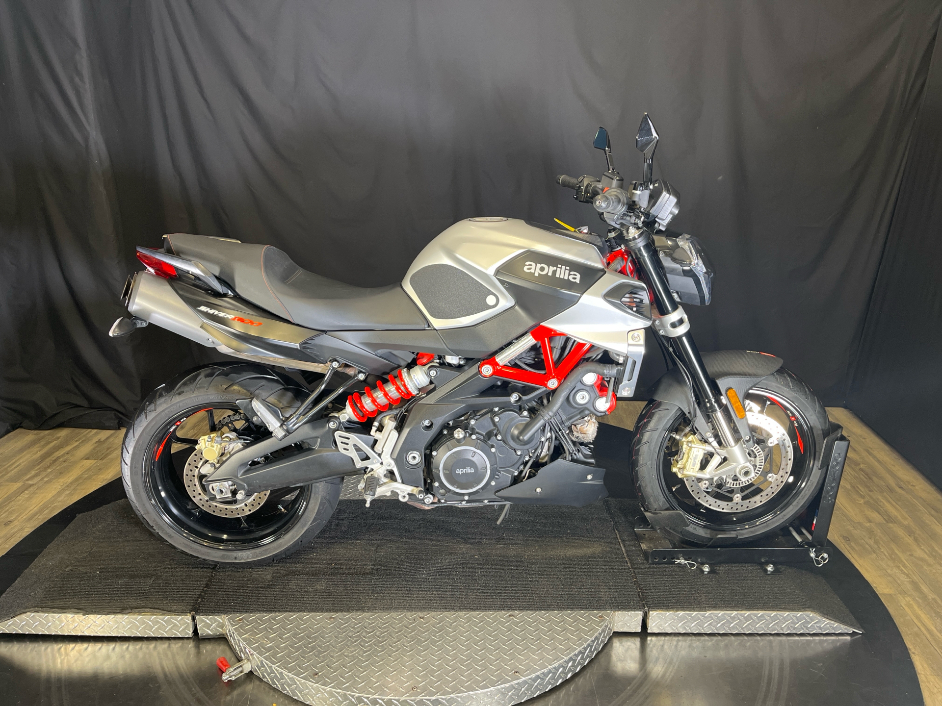 ℕ 1/18 Altaya 1995 Valentino Rossi Aprilia RS 125 GP #4