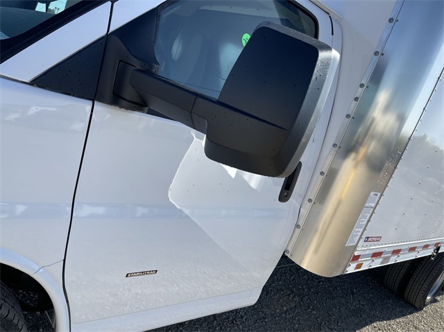 2024 Chevrolet Express 3500 Cutaway photo 10