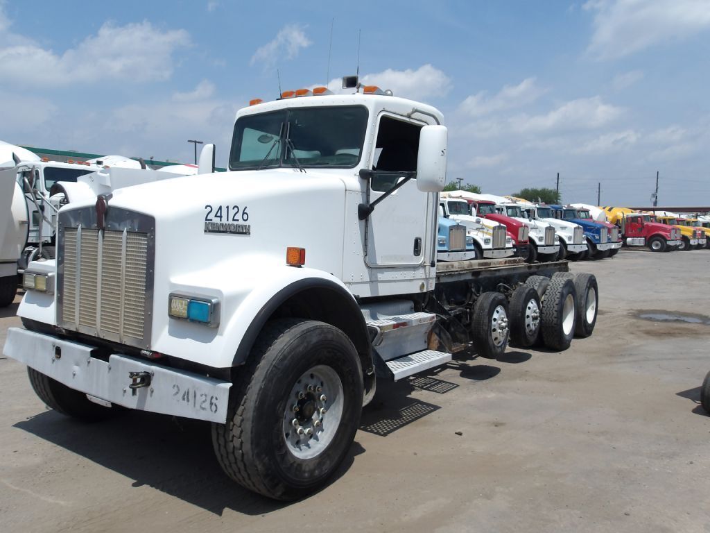 2005 KENWORTH W900 in Houston, TX