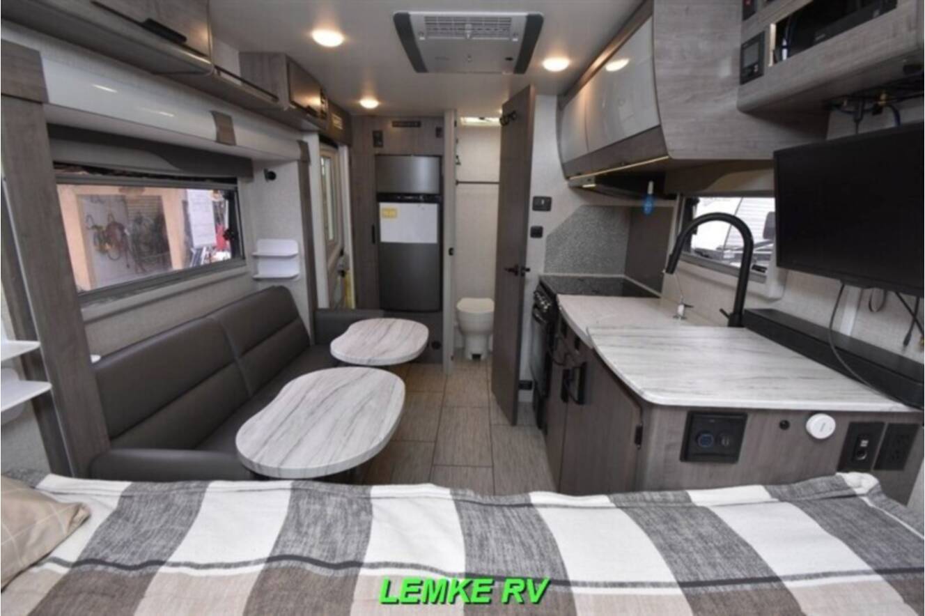 A photo of this 2023 Lance 1475