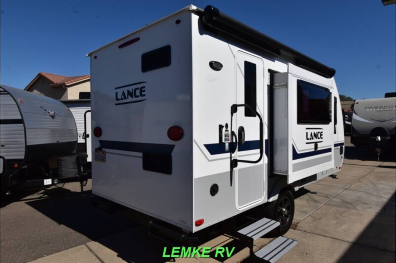 A photo of this 2023 Lance 1475