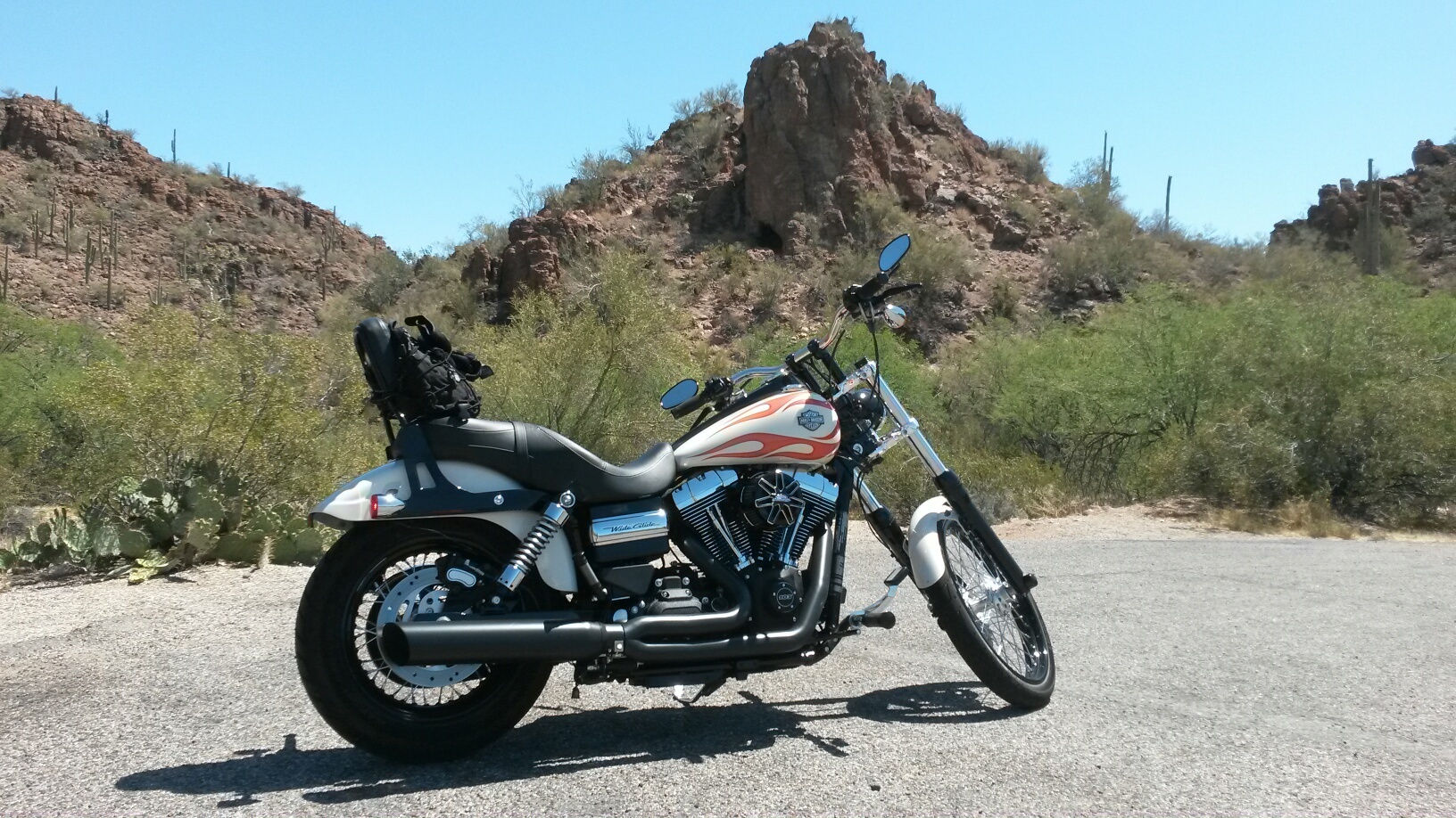 Harley-Davidson 写真集 Harley-Davidson® Old English H-D Logo Floating Picture Frame