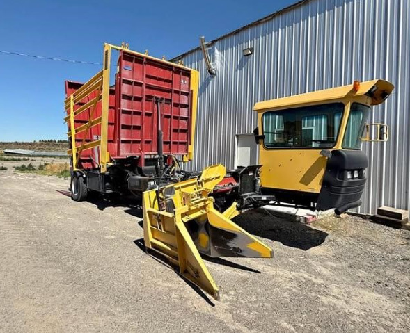 2015 NEW HOLLAND H9880 in Maylin, OR
