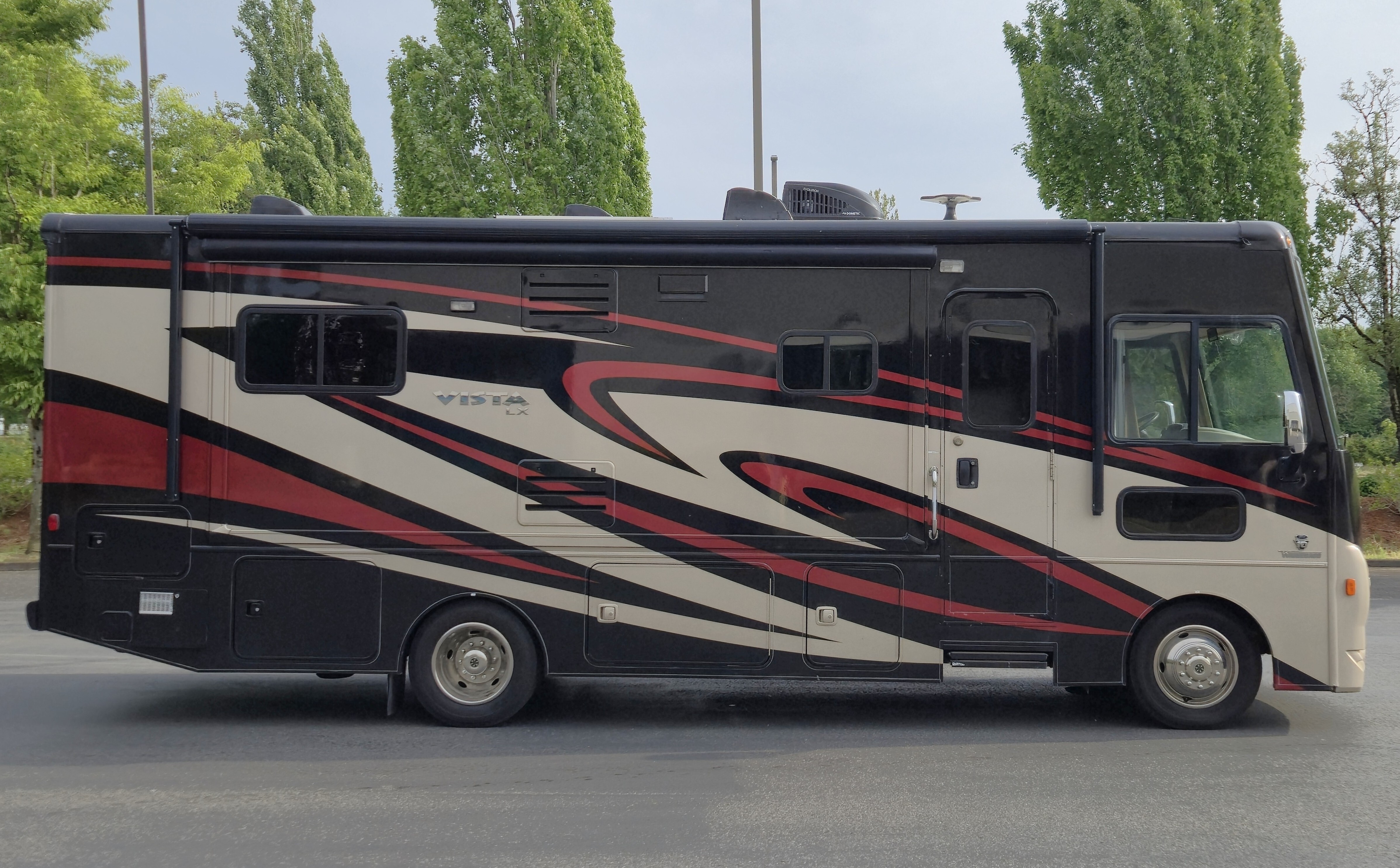 2017 Winnebago Vista Lx 27N RV