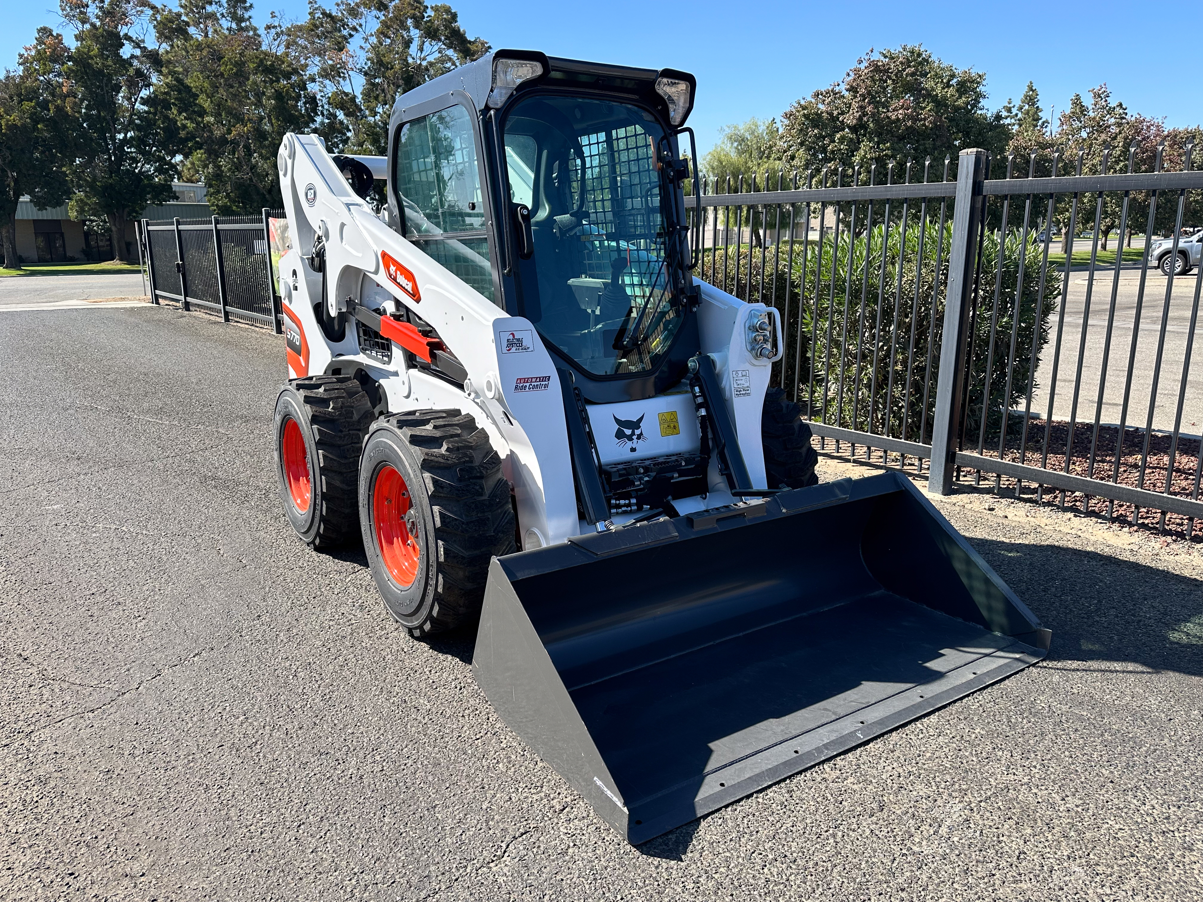 2025 BOBCAT S770 in Bakersfield, CA