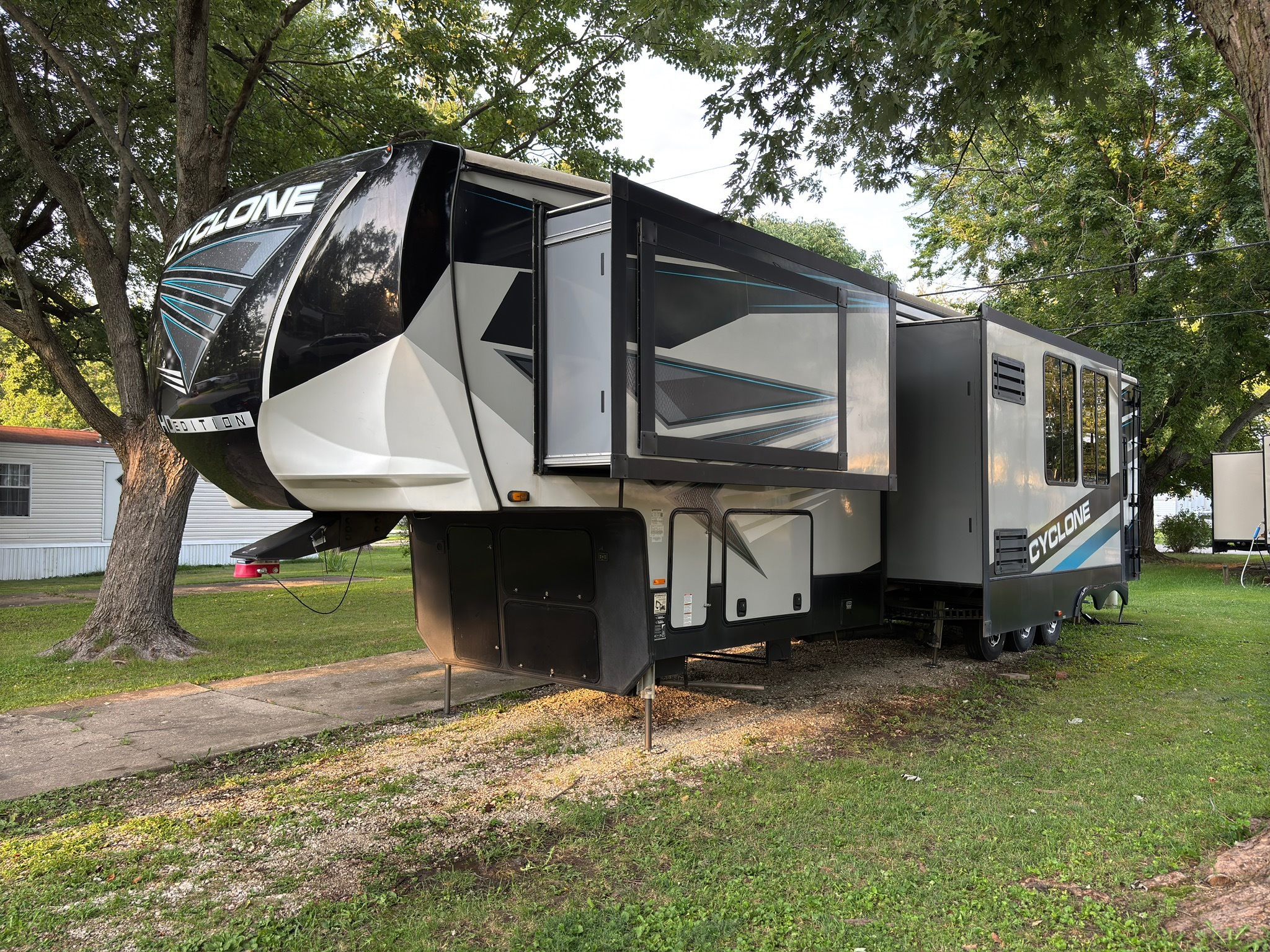 2021 Heartland Cyclone 4007 in peoria IL