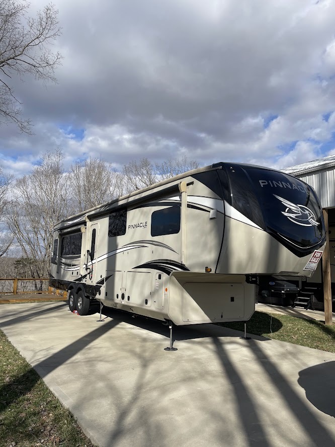 2021 Jayco Pinnacle 37MDQS RV