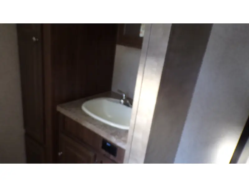 2017 FOREST RIVER ROCKWOOD 2606WS