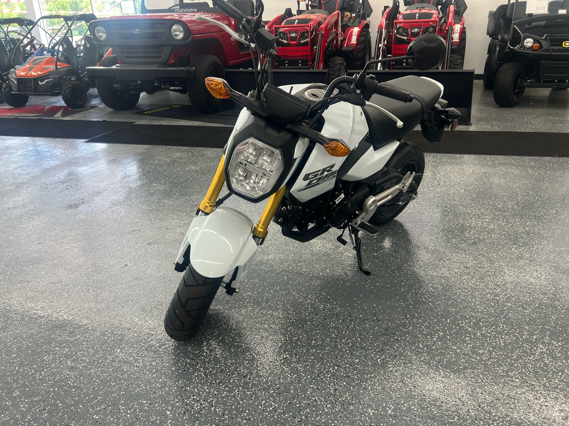 ジェイ White 2001443,2001445,2001447 Motorcycles For Sale Near
