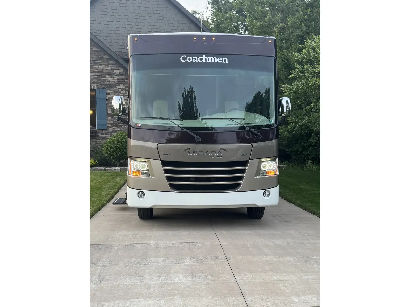 A photo of this 2016 Coachmen MIRADA 35LS