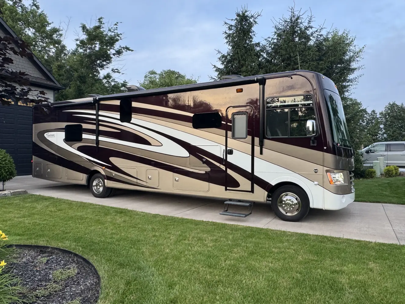 A photo of this 2016 Coachmen MIRADA 35LS