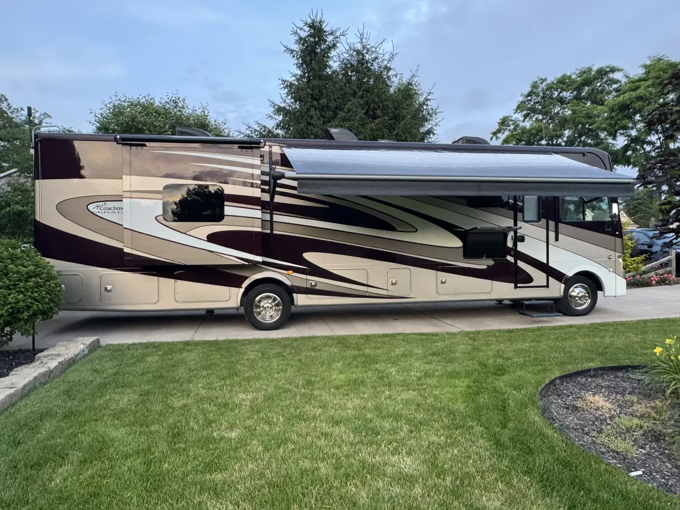 A photo of this 2016 Coachmen MIRADA 35LS