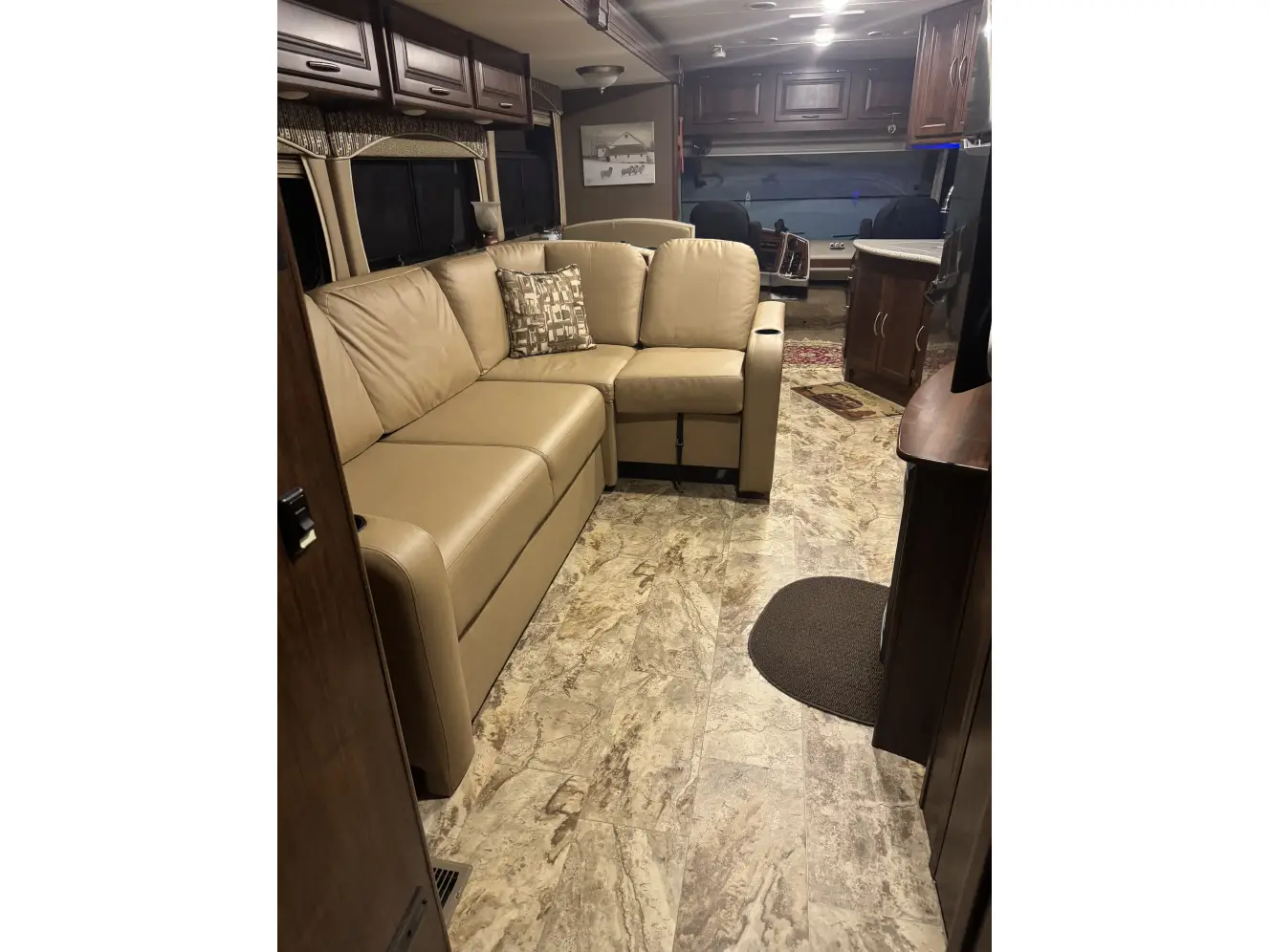 A photo of this 2016 Coachmen MIRADA 35LS