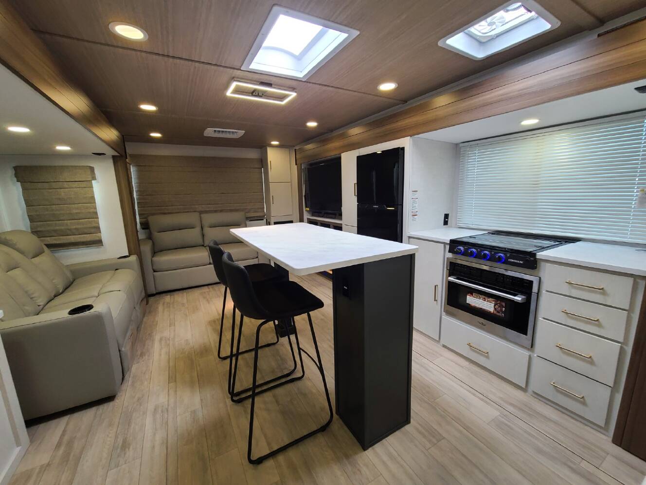 A photo of this 2026 Forest River Vibe 2800RL