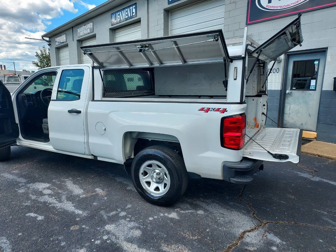 2018 Chevrolet Silverado 1500 LS photo 4