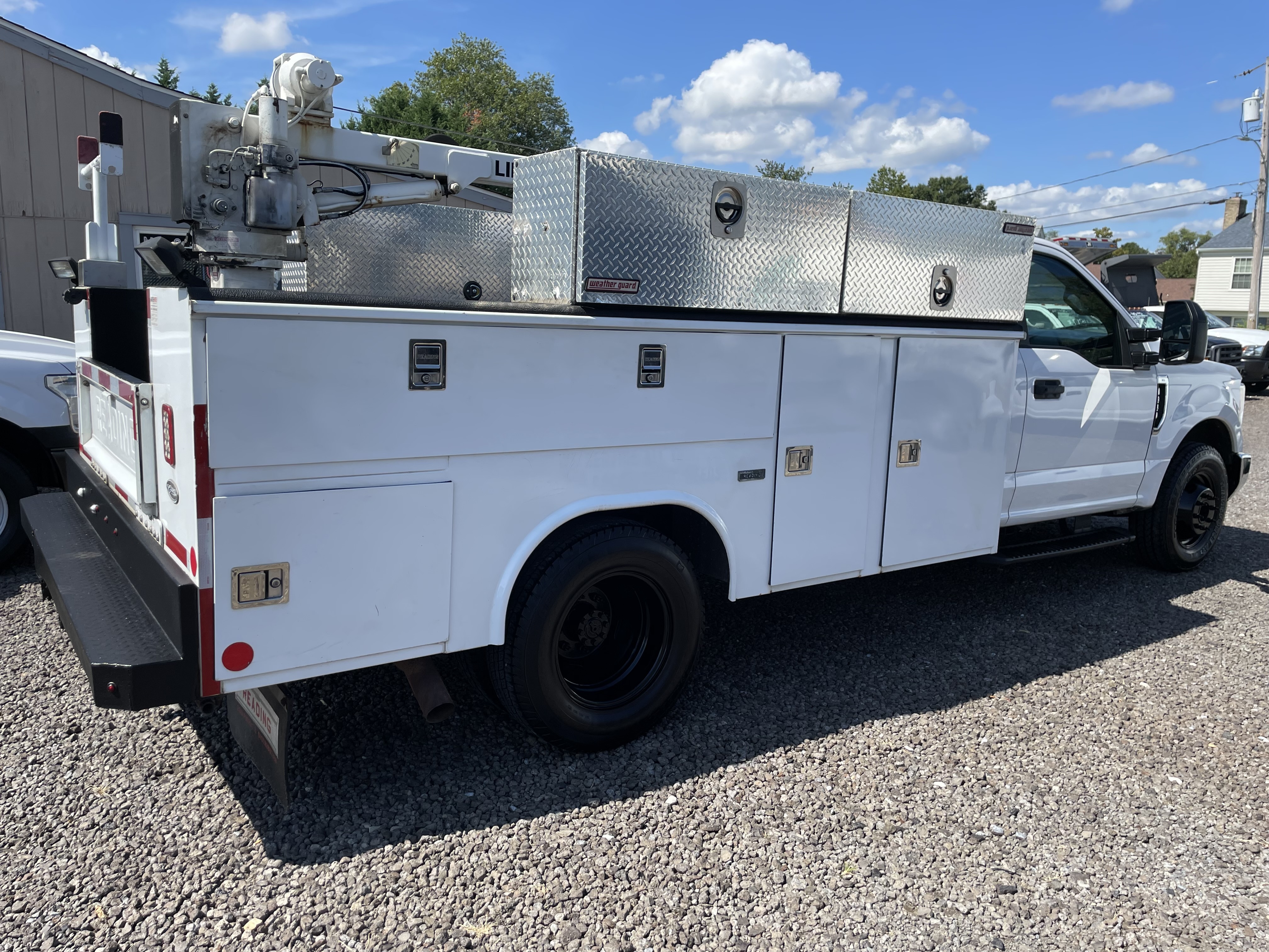 2017 Ford F-350 photo 4