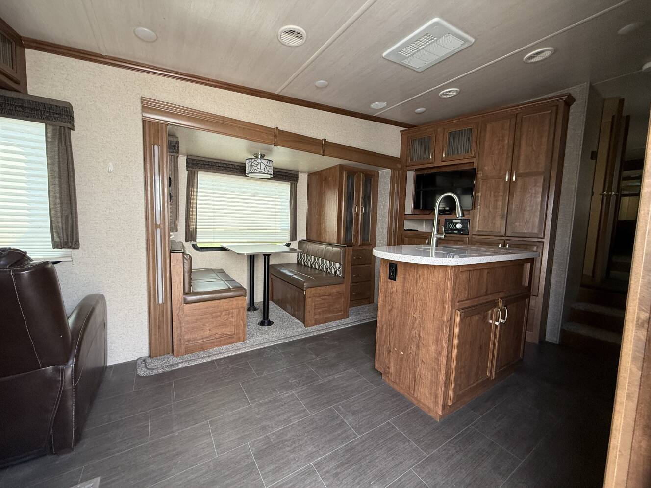 A photo of this 2018 Heartland SUNDANCE XLT 269TS