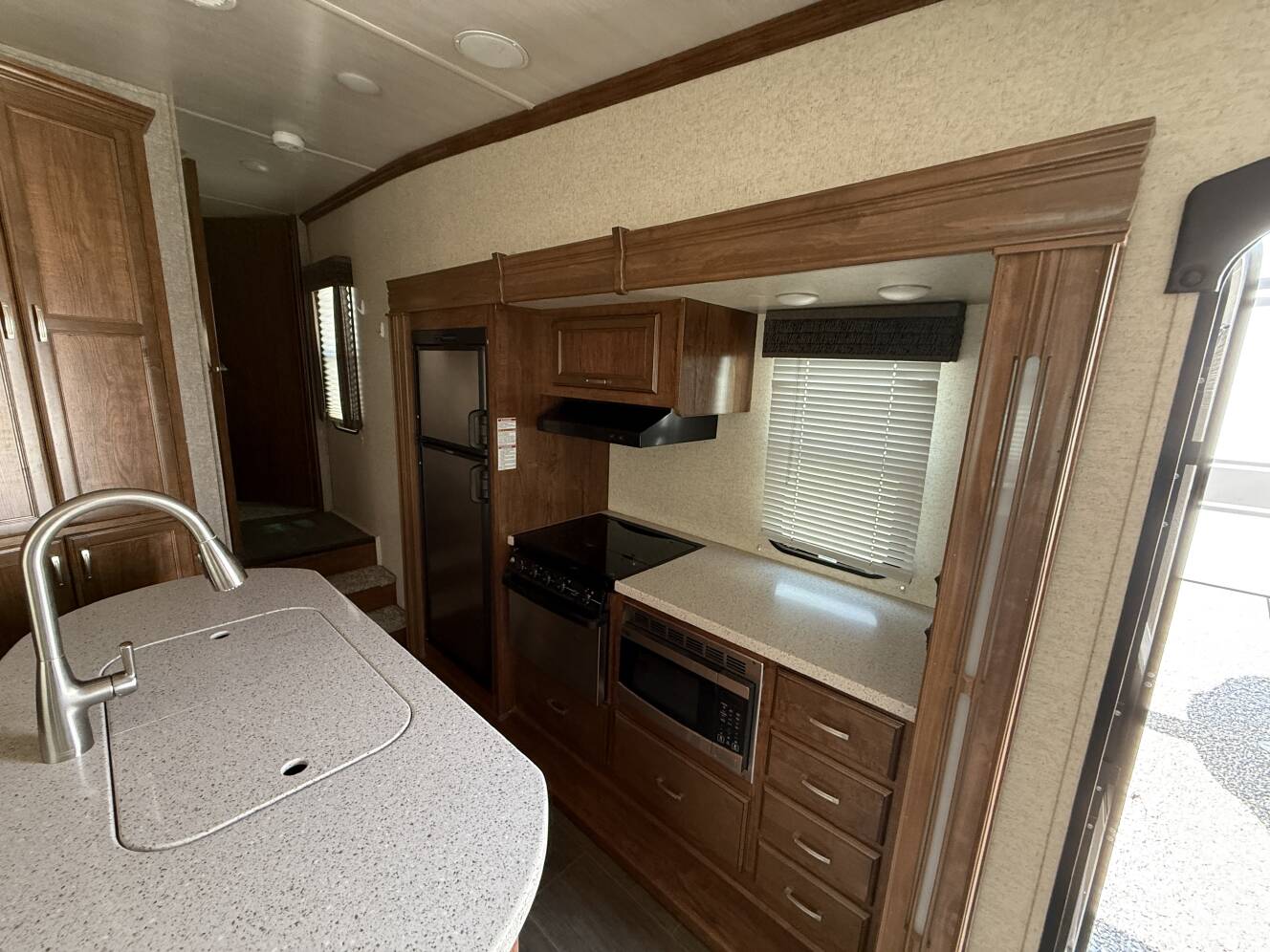 A photo of this 2018 Heartland SUNDANCE XLT 269TS