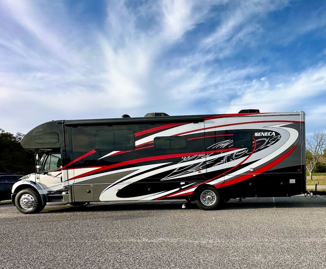 mi様 💪 2020 Dodge Charger GT – Bold, Sporty & Performance-Driven