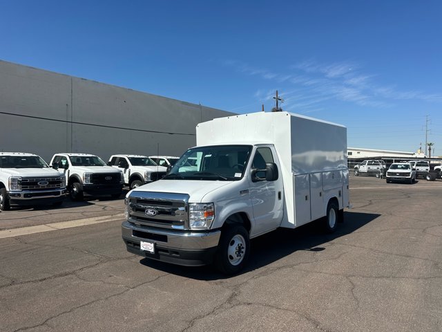 2026 Ford E-350 Base photo 5