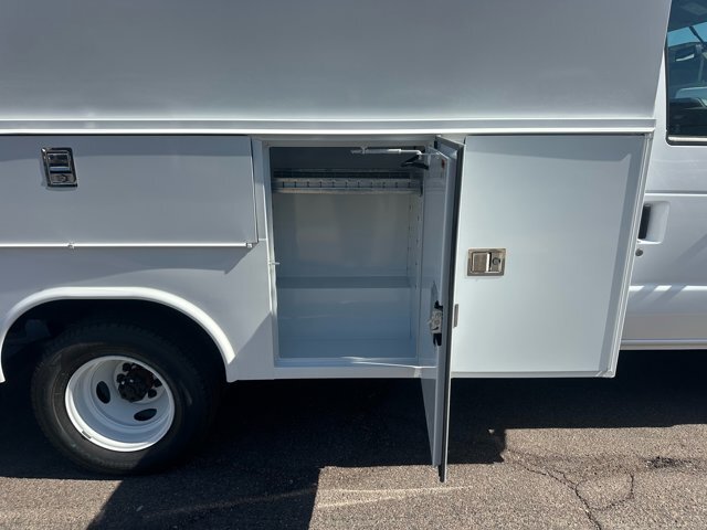 2026 Ford E-350 Base photo 8