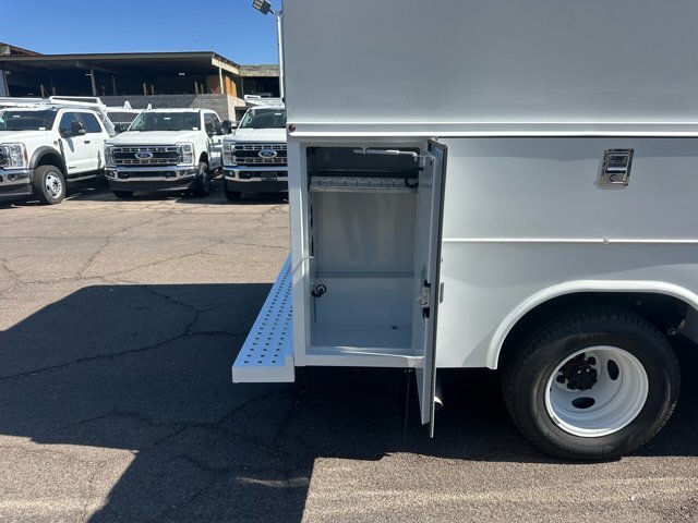 2026 Ford E-350 Base photo 10
