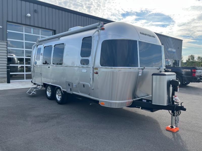 2026 Airstream Flying Cloud 23FB in marquette MI