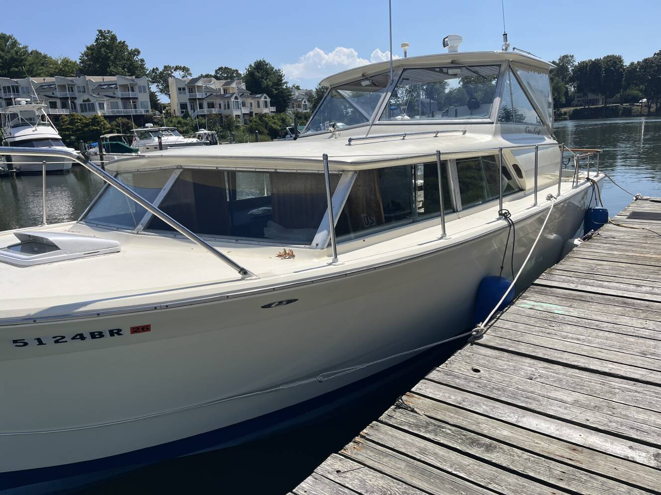 A photo of this 1966 Chris-Craft 38 Commander