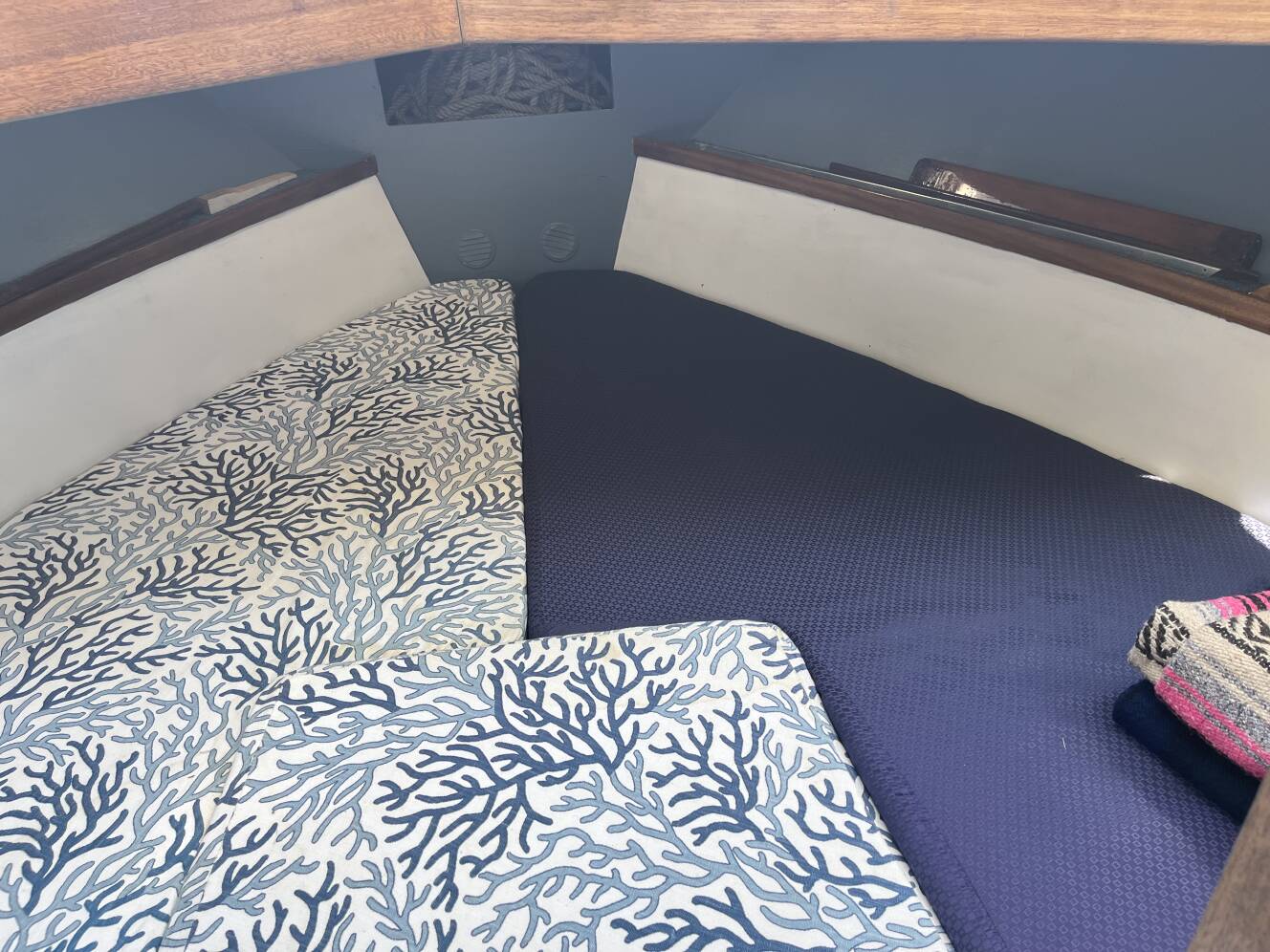 A photo of this 1966 Chris-Craft 38 Commander