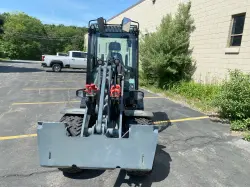 2022 GIANT G2500 HD
