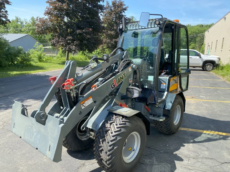 2022 GIANT G2500 HD