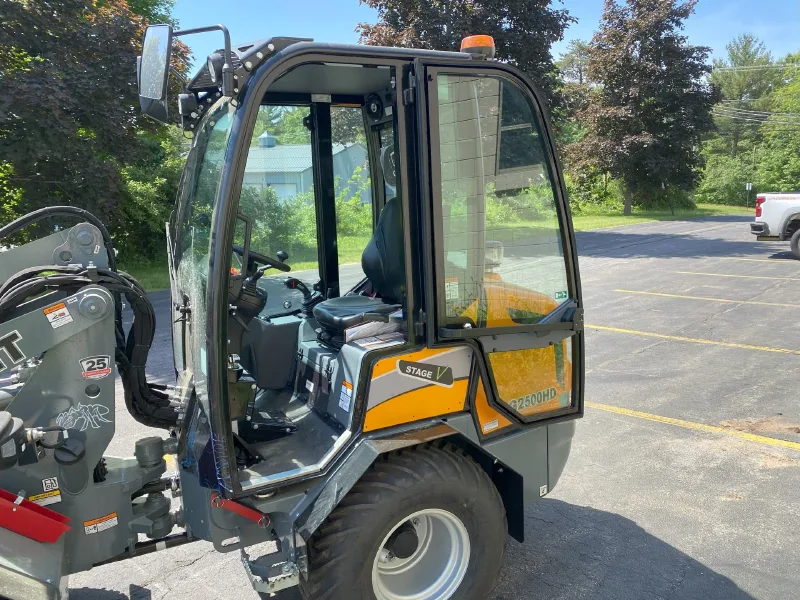2022 GIANT G2500 HD