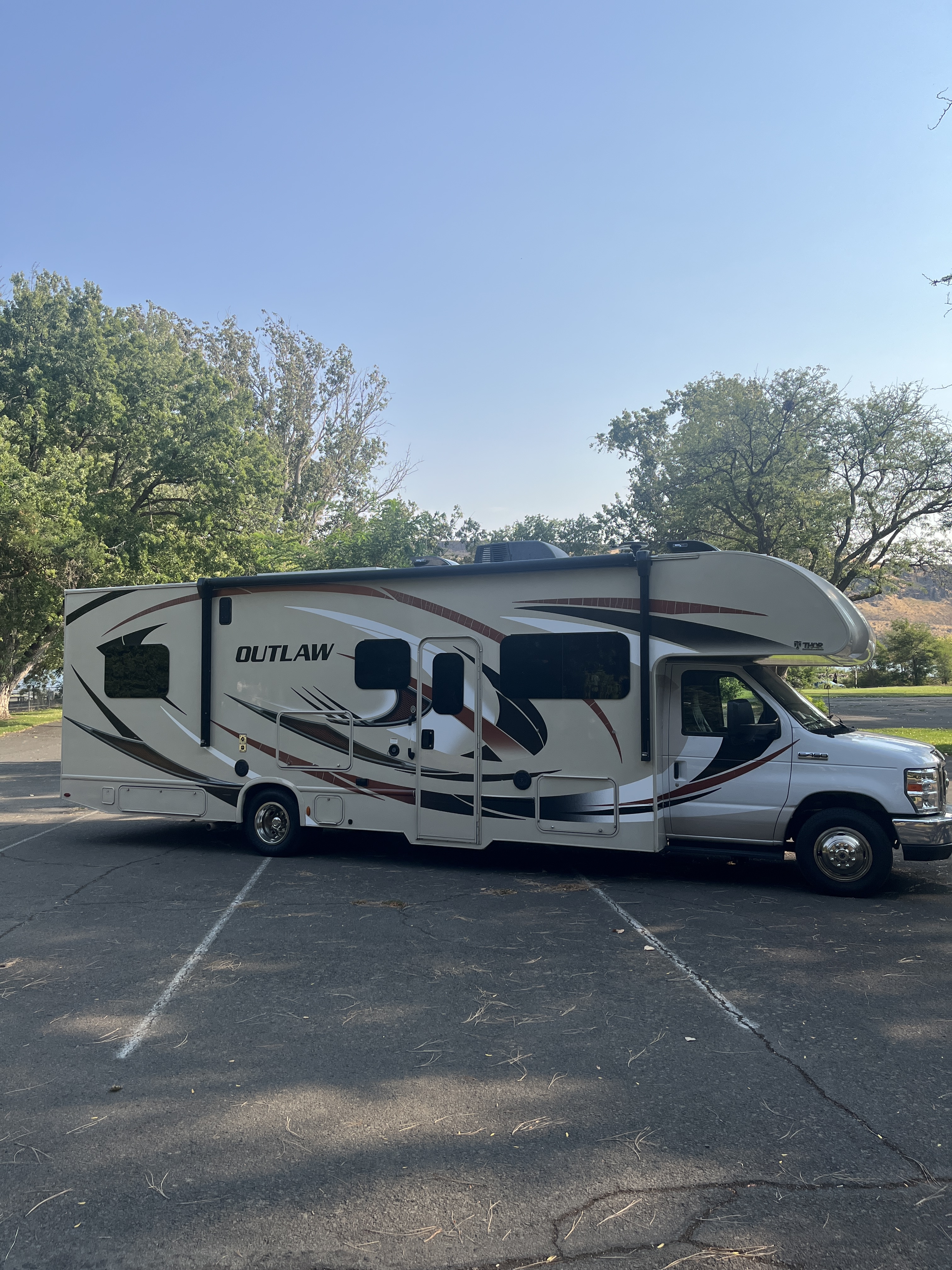 2019 Thor Motor Coach OUTLAW 29J in bothell WA