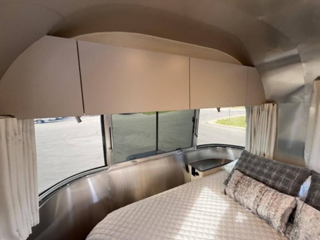A photo of this 2026 Airstream Flying Cloud 23FB