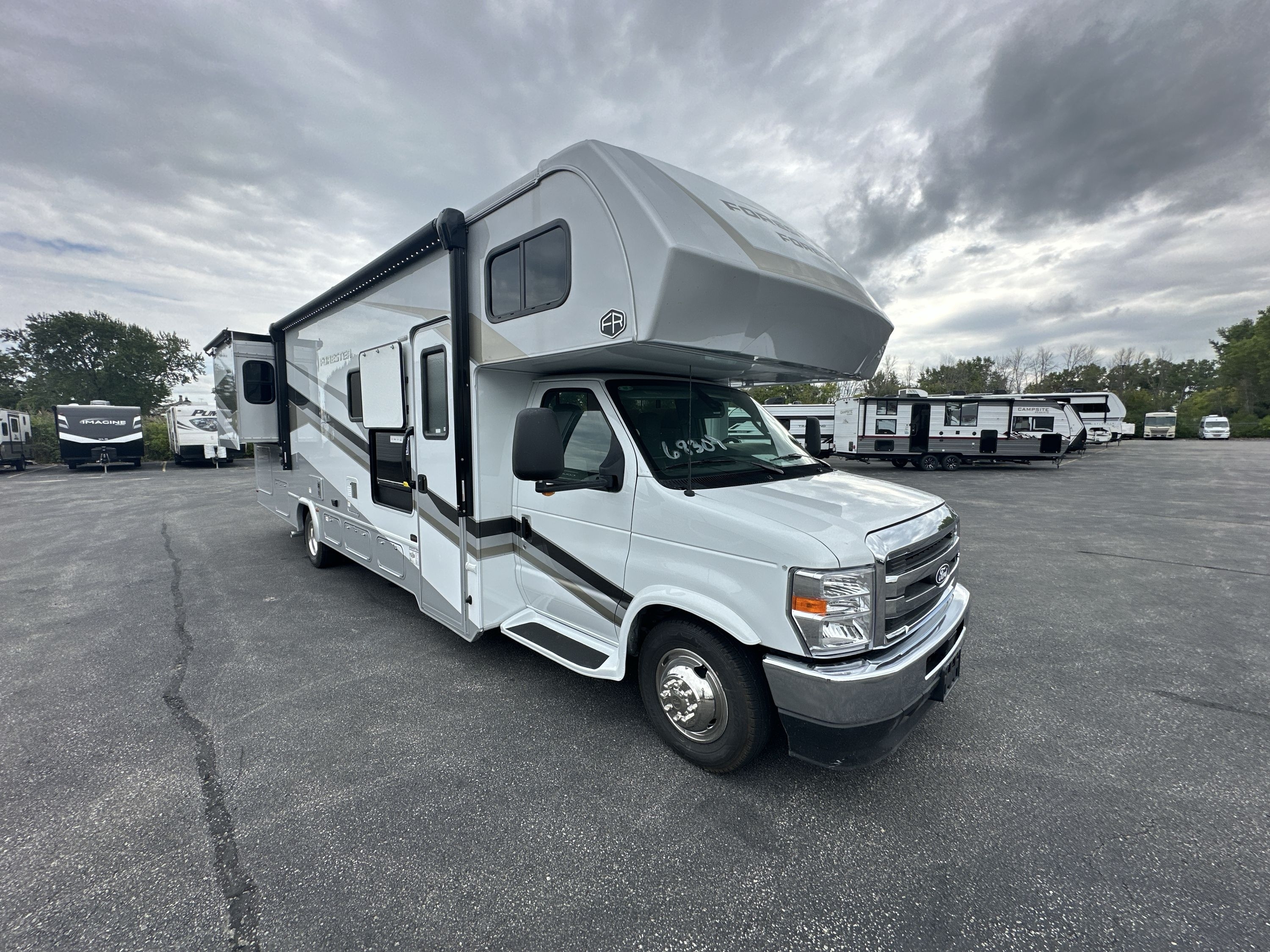 Class C RVs - Class C Motorhomes For Sale Near 52722 - RV Trader