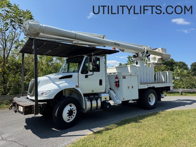 2016 INTERNATIONAL 4300 in Bernville, PA